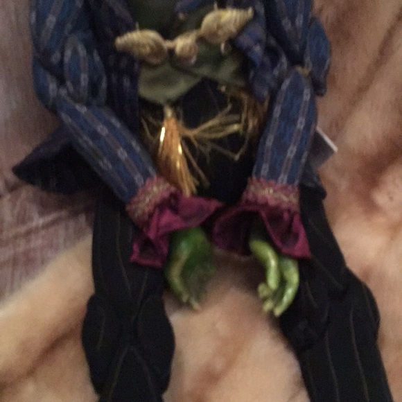 Katherines Collection Royal Frog 27” - Picture 4 of 8